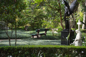 Coroa de Flores Cemitério Evangélico Comunidade Evangélica de Porto Alegre – Porto Alegre