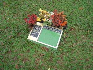 Coroa de Flores Cemitério Jardim da Luz – Araçatuba