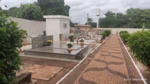 Coroa de Flores Cemitério Municipal – Votuporanga