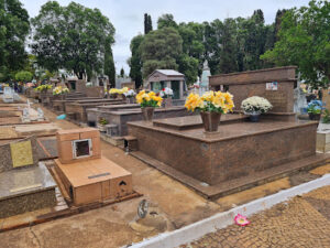 Coroa de Flores Cemitério Municipal – Matão