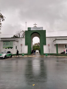 Coroa de Flores Cemitério de Areia Branca – Santos