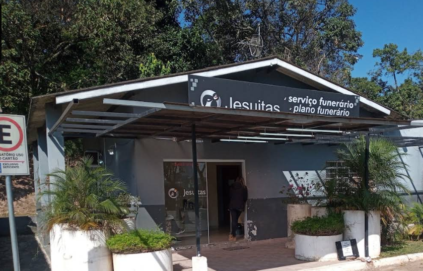  Cemiterio Jardim dos Jesuitas - Embu das Artes