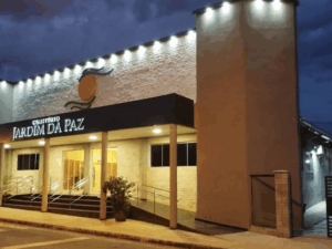 Coroa de Flores Cemitério Jardim da Paz – Aparecida de Goiânia