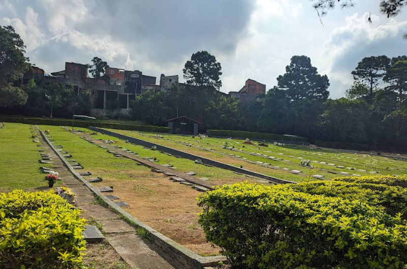  Cemitério Jardim da Paz - Embu das Artes