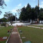Coroa de Flores Cemitério Jardim das Flores – Cotia