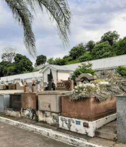 Coroa de Flores Cemitério Municipal – Barra Mansa