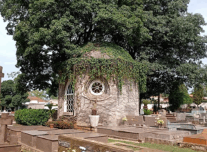 Coroa de Flores Cemitério Municipal – Nova Odessa