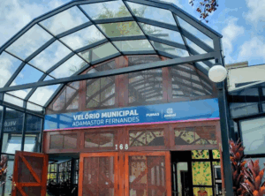 Coroa de Flores Cemitério Municipal Adamastor Fernandes – Jundiaí