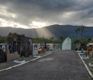 Coroa de Flores Cemitério Municipal – Cubatão