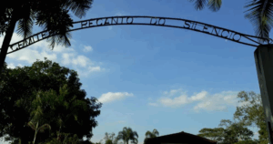 Coroa de Flores Cemitério Recanto do Silêncio – Itapecerica da Serra