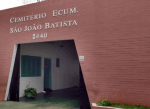 Coroa de Flores Cemitério São João Batista – Foz do Iguaçu