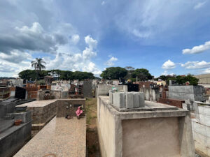 Coroa de Flores Cemitério Municipal – Cabreúva