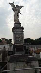 Coroa de Flores Cemitério Silvestre Amparo – Amparo