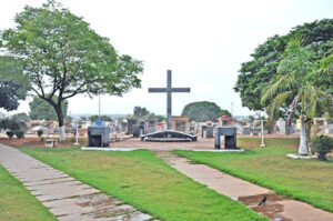 Coroa de Flores Cemitério Vila Aurora – Rondonópolis